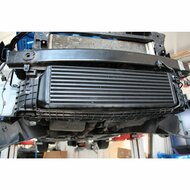 Optimaliseer de prestaties van uw Audi A1 1.4 TSI met onze Competition Intercooler Kit! </br>Als u op zoek bent naar een manier om de prestaties van uw Audi A1 1.4 TSI te verbeteren, dan is onze Competition Intercooler Kit de perfecte oplossing. Hier zijn