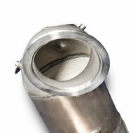 Krachtige downpipe-kit met 200CPSI racekatalysator voor VAG-modellen 1.8-2.0TSI</br>Breng je rijervaring naar een hoger niveau met onze hoogwaardige downpipe-kit, speciaal ontwikkeld voor VAG modellen 1.8-2.0TSI met voorwielaandrijving en OPF (aansluiting