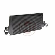 Ontdek de toekomst van koeltechnologie: de Evo 1 prestatie-intercooler voor de VW Transporter T5. </br>Duik in een wereld van betere prestaties en geoptimaliseerde koeling met onze Evo 1 prestatie-intercooler, speciaal ontworpen voor de VW Transporter T5.