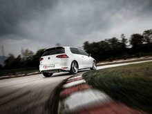 Stainless steel rear silencer left/right each with round Sport Line tail pipe 102 mm&nbsp;&nbsp; Oversized exhaust pipe diameter 76 mm
