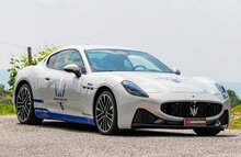 Stainless steel rear silencer left/right each with round Sport Line tail pipe 2x90 mm staggered&nbsp; with integrated valves.The valves are controlled by the OEM valve motor or through RAGAZZON Kit.