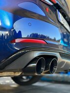 Fox Sportuitlaat Audi S4/S5 - B9 achterdemper rechts/links met uitlaatkleppen, middendemper en voordemper - 2x100 type 25 rechts/links met zwart ge&euml;mailleerde uitlaatpijpen