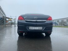 Fox Sportuitlaat Opel Astra H TwinTop met uitsparing voor de achterdemper aan &eacute;&eacute;n zijde - 115x85 Type 32