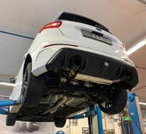 Fox Sportuitlaat Achterdemper Ford Focus MK3 RS, dwarsuitlaat rechts/links met uitlaatklep - 129x106 Type 32 rechts/links zwart ge&euml;mailleerd