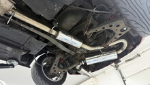 Fox Sportuitlaat Mazda MX5 NA - JDM-look. JDM-uitlaatsysteem bestaande uit een achterdemper, middendemper en voordemper - 1x90mm Type 10 uitlaatpijp.