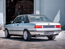 Fox Sportuitlaat FOX sportuitlaatsysteem geschikt voor BMW E21 323i, half systeem bestaande uit 2x achterdempers en 1x voordemper - uitlaatpijpen 1x80 type 24 rechts/links