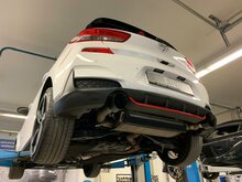 Fox Sportuitlaat Hyundai i30N Performance + Fastback uitlaatpijpen compatibel met de originele achterdemper - 1x114 Type 25 rechts/links zwart