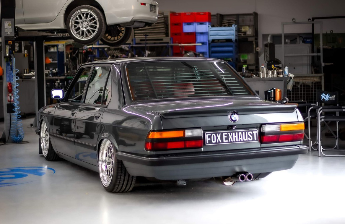 Fox Sportuitlaat BMW E28 520i achterdemper zonder katalysator - 2x63 Type 12