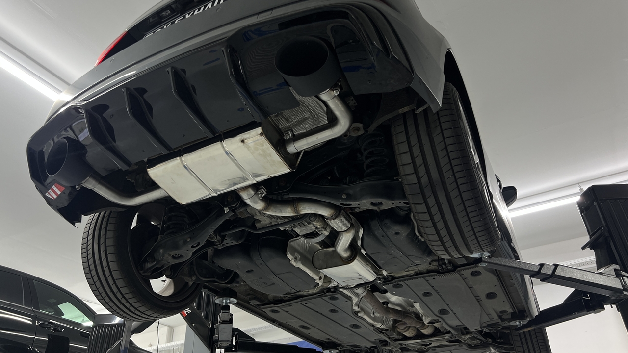 Fox Sportuitlaat Audi A3 - 8V Sportback quattro Facelift Achterdemper, rechter/linker uitgang, inclusief voordemper - 160x130 Type 38 rechts/links zwart
