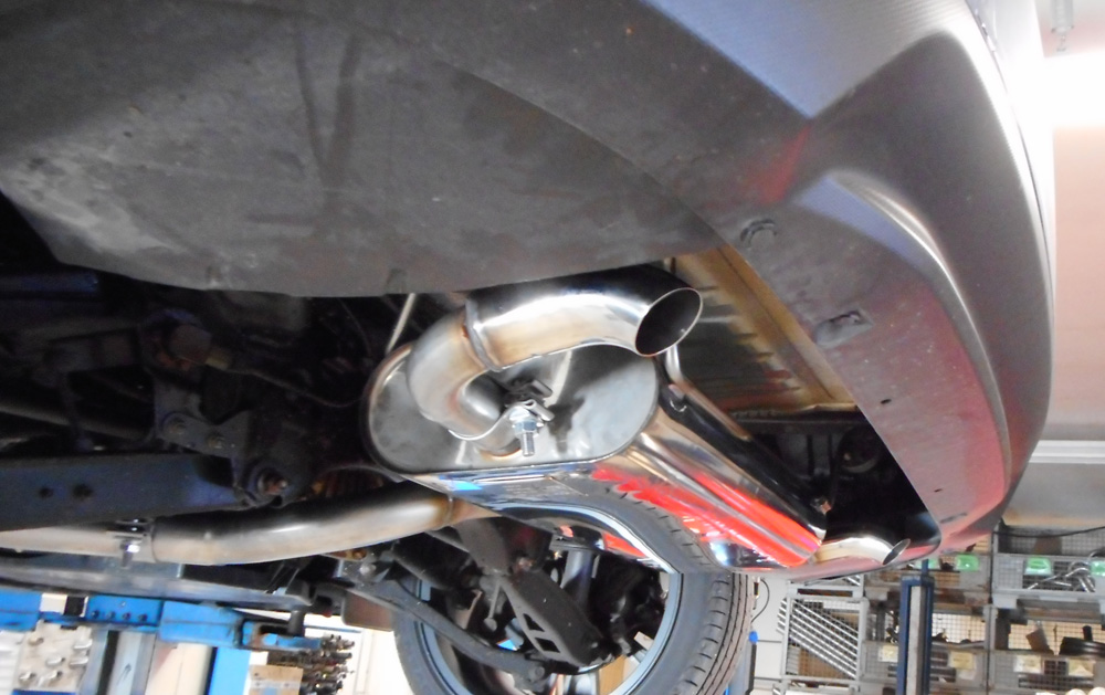 Fox Sportuitlaat Subaru Impreza GT7 AWD Achterdemper, dwarsuitlaat rechts/links - Diesel Look &Oslash;45mm